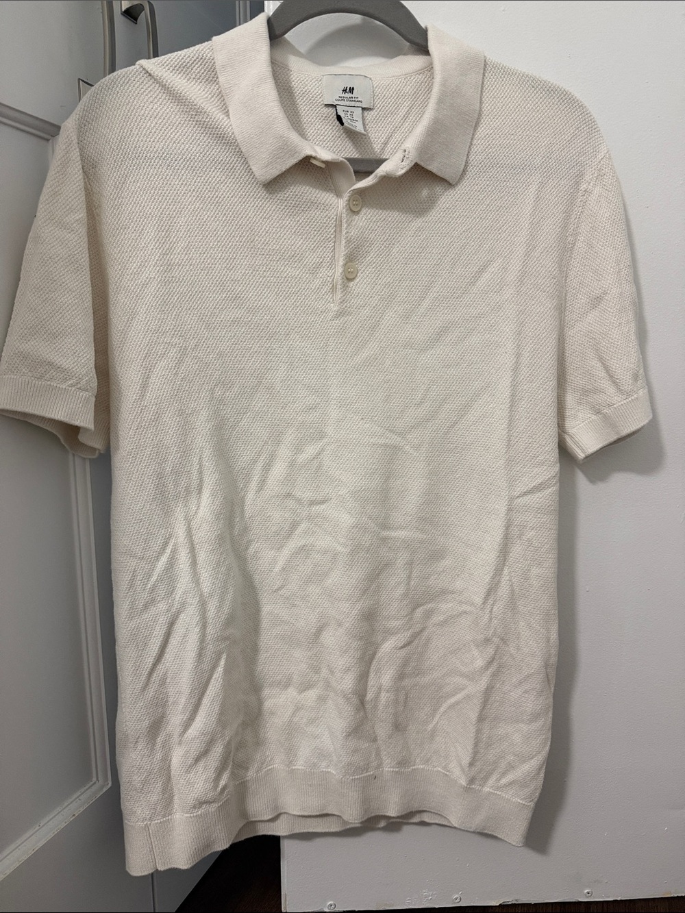 H&M Men's Cream Textured Knit Polo